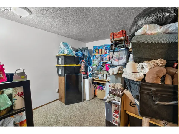 $449,000 | 230 Southwest 8th Avenue, Canby, OR 97013