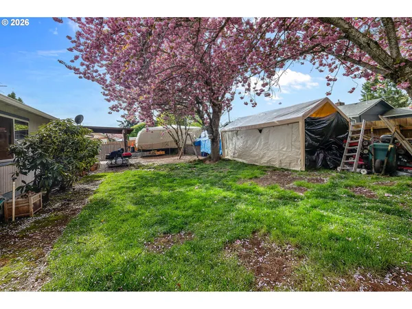 $449,000 | 230 Southwest 8th Avenue, Canby, OR 97013