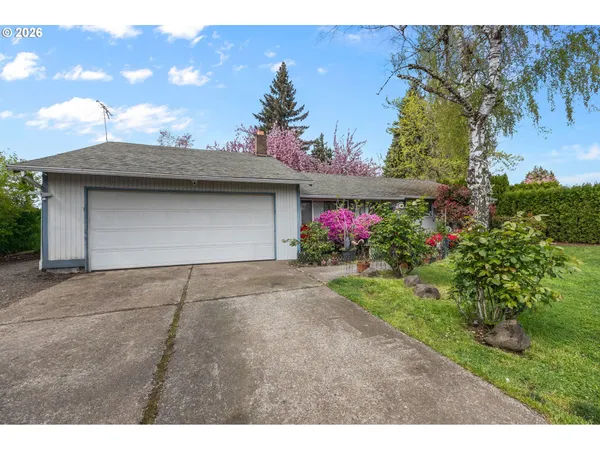 $449,000 | 230 Southwest 8th Avenue, Canby, OR 97013