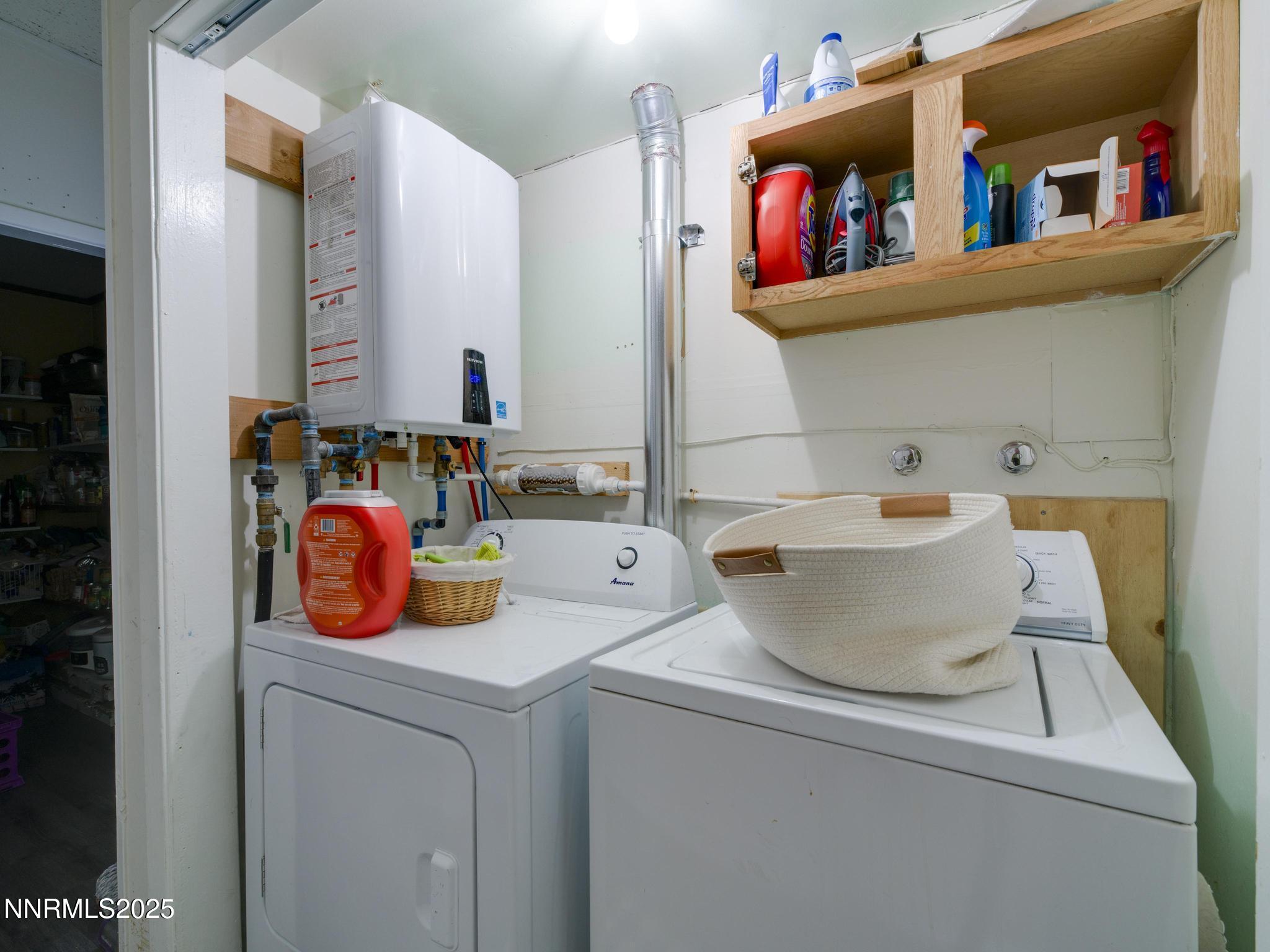 1840 Windsor Way Reno, NV 89503 - Photo 12 of 21 a utility room with dryer and washer