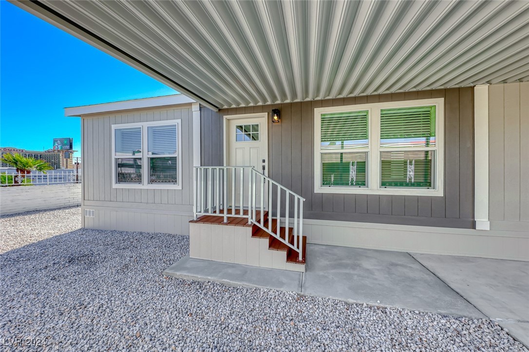 4628 Royal Ridge Way Las Vegas, NV 89103 - Photo 3 of 26 Gallery Image 3