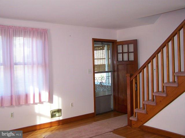 2719 Barrick Road Finksburg, MD 21048 - Photo 10 of 23 Entrance door from living room