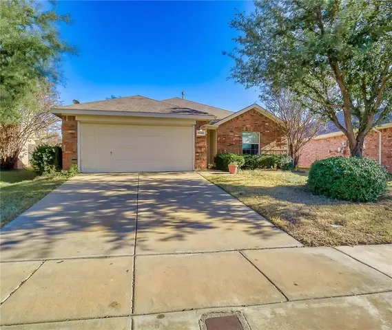 $2,100 | 8428 Cactus Flower Drive, Fort Worth, TX 76131