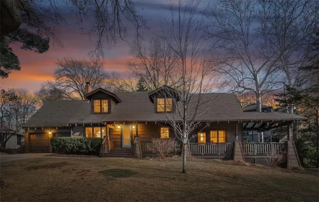 $575,000 | 2404 West 86th Terrace, Leawood, KS 66206