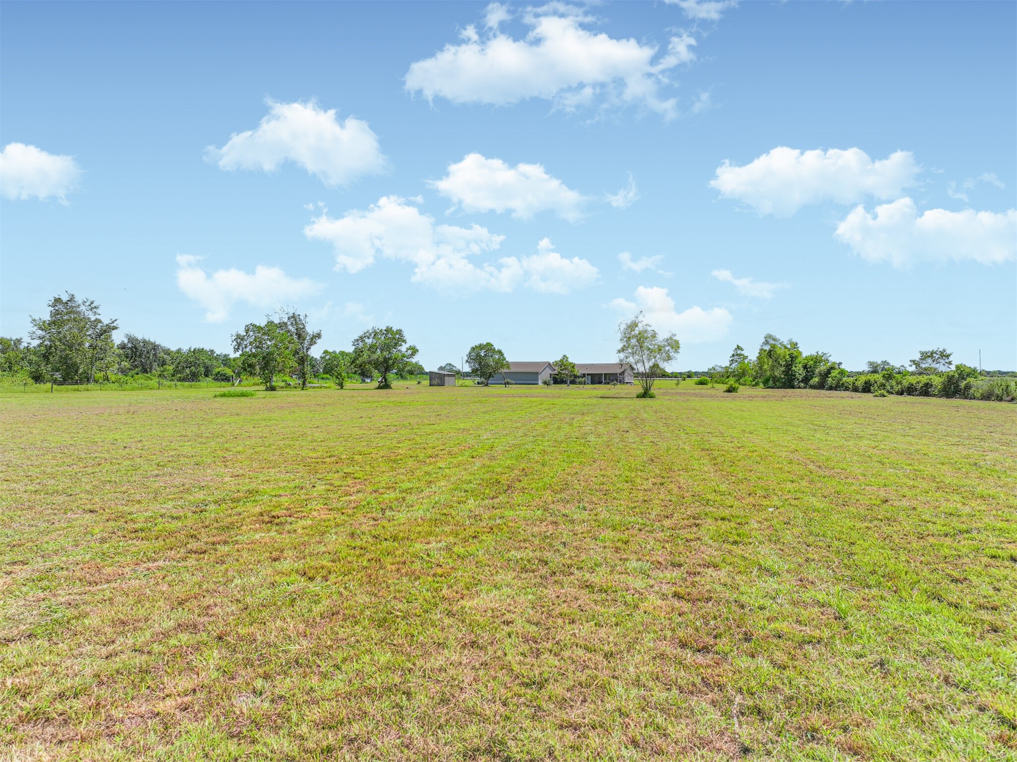 14515 Farm To Market Road 523 Angleton, TX 77515 - Photo 4 of 25 a view of an ocean