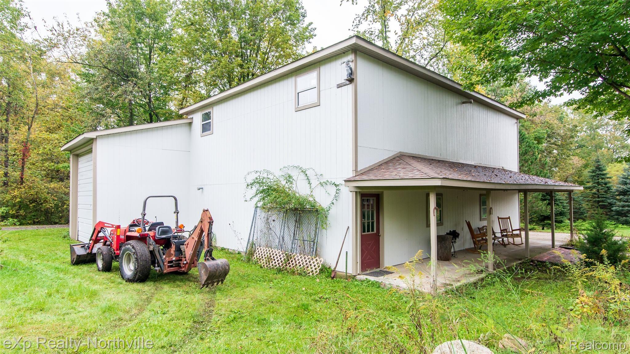 22265 Currie Road Northville, MI 48167 - Photo 70 of 86 069_25.jpg