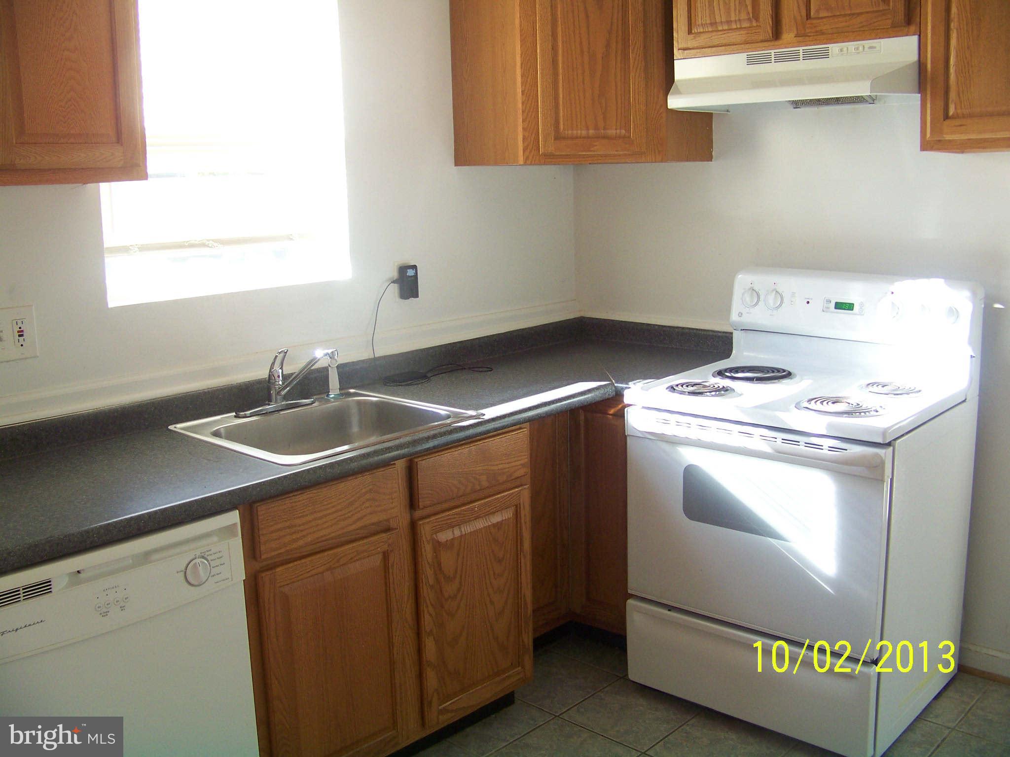 4408 Allies Road Morningside, MD 20746 - Photo 4 of 15 Kitchen