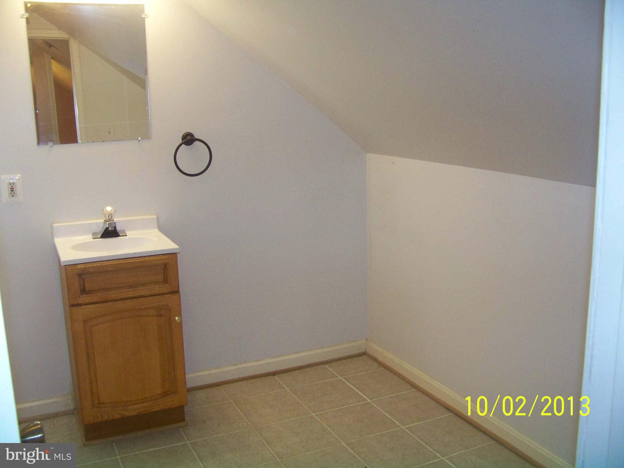 4408 Allies Road Morningside, MD 20746 - Photo 10 of 15 Bath