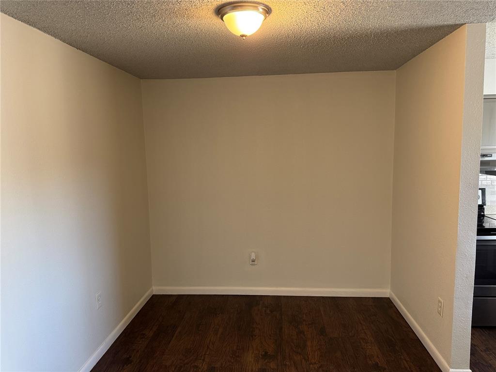 525 South Conway Road, Unit 220 Orlando, FL 32807 - Photo 7 of 12 a view of an empty room