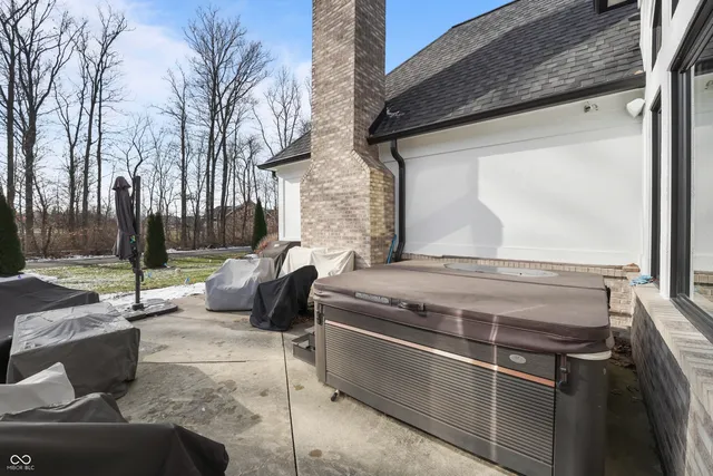 $995,000 | 6049 West Foster Branch Drive, Pendleton, IN 46064