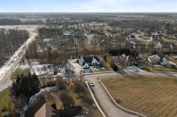 $995,000 | 6049 West Foster Branch Drive, Pendleton, IN 46064