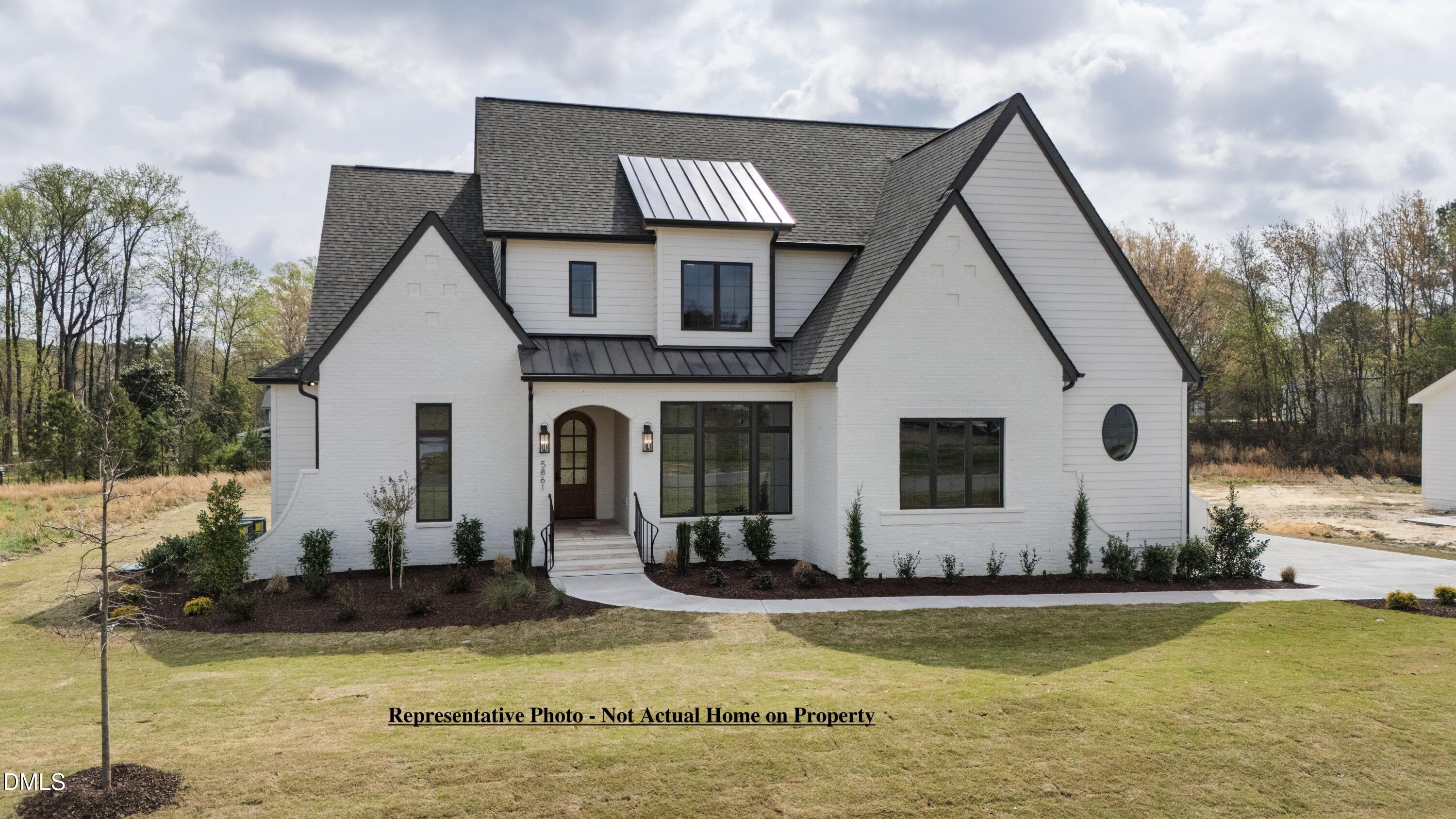 688 Lynch Road Selma, NC 27576 - Photo 1 of 71 Carriage (124)