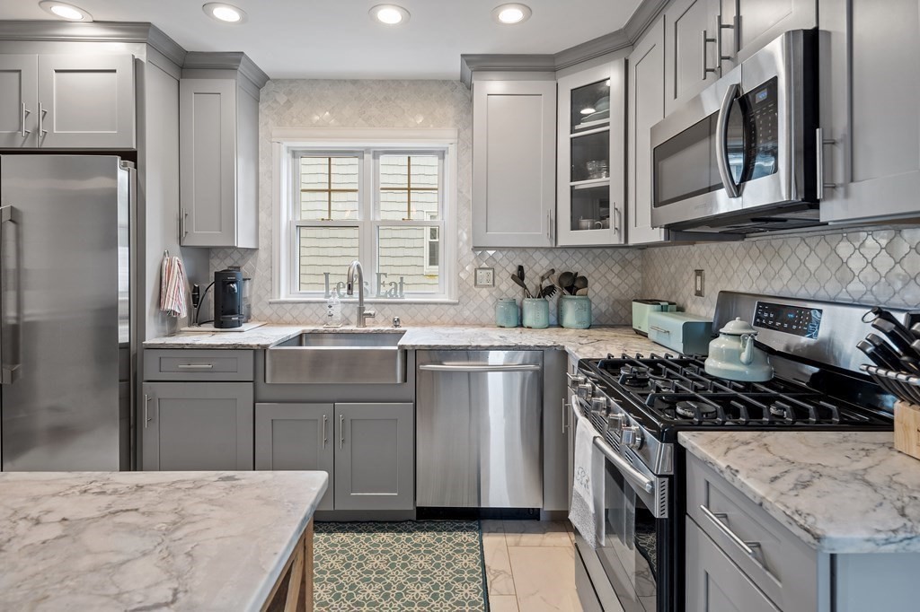 11 Hobomack Road Quincy, MA 02169 - Photo 13 of 42 Gallery Image 13
