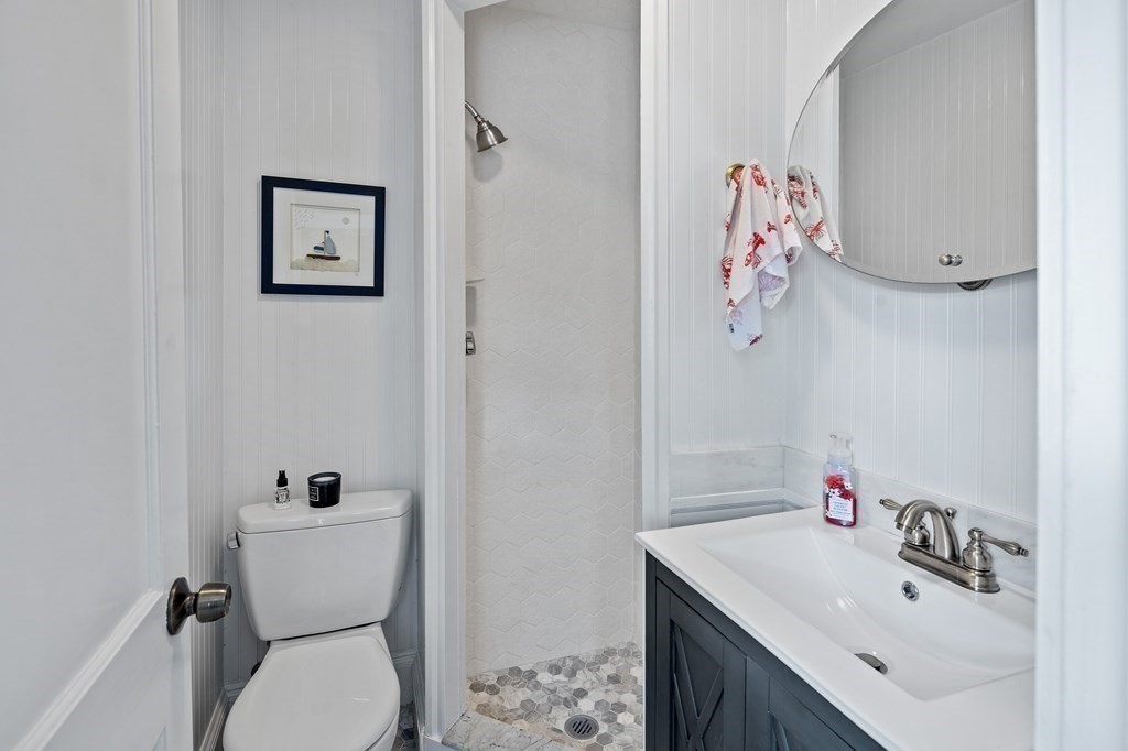 11 Hobomack Road Quincy, MA 02169 - Photo 21 of 42 Gallery Image 21