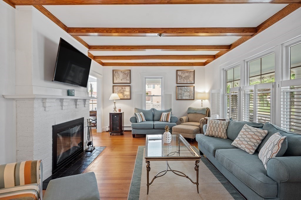 11 Hobomack Road Quincy, MA 02169 - Photo 7 of 42 Gallery Image 7