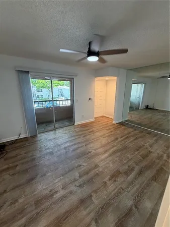 $1,400 | 4508 South Oak Drive, Unit T72, Tampa, FL 33611