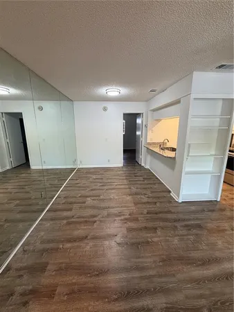 $1,400 | 4508 South Oak Drive, Unit T72, Tampa, FL 33611