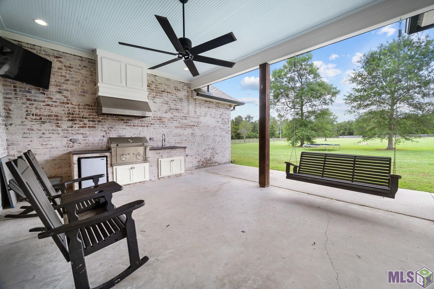 16027 Greenwell Springs Port Hudson Road Central, LA 70770 - Photo 32 of 39