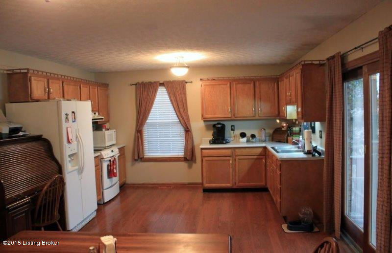 75 Bewley Road Vine Grove, KY 40175 - Photo 6 of 23 IMG_3724