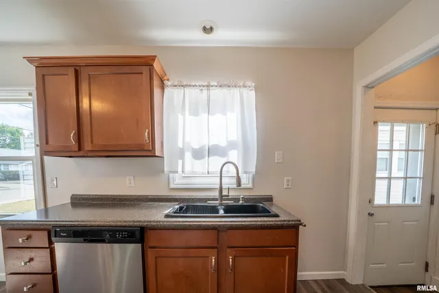 $144,900 | 807 North Ashland Avenue, West Peoria, IL 61604