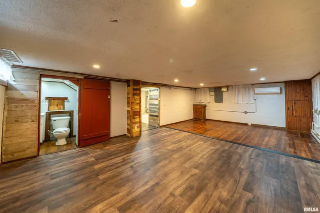 $144,900 | 807 North Ashland Avenue, West Peoria, IL 61604