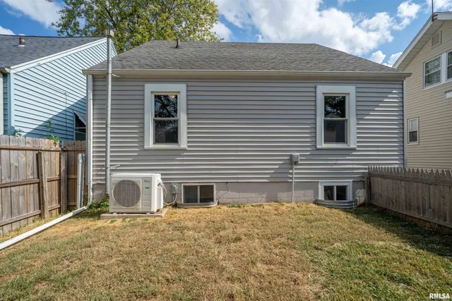 $144,900 | 807 North Ashland Avenue, West Peoria, IL 61604