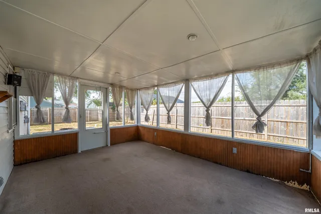 $144,900 | 807 North Ashland Avenue, West Peoria, IL 61604