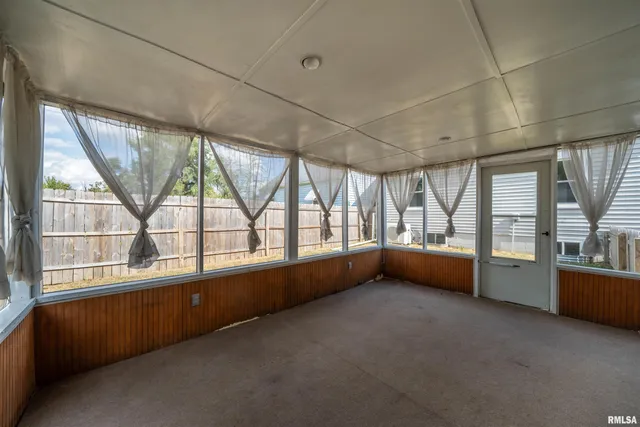 $144,900 | 807 North Ashland Avenue, West Peoria, IL 61604