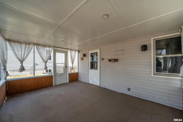 $144,900 | 807 North Ashland Avenue, West Peoria, IL 61604