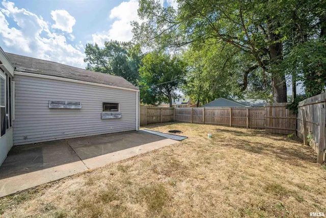 $144,900 | 807 North Ashland Avenue, West Peoria, IL 61604