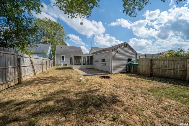 $144,900 | 807 North Ashland Avenue, West Peoria, IL 61604