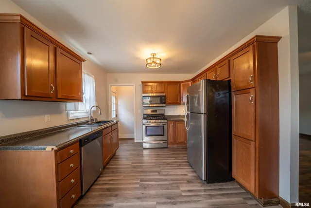 $144,900 | 807 North Ashland Avenue, West Peoria, IL 61604