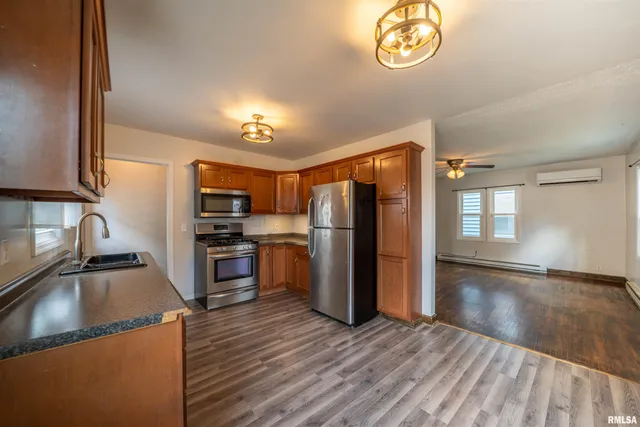 $144,900 | 807 North Ashland Avenue, West Peoria, IL 61604