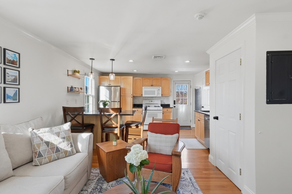 11 Columbia Road, Unit 7 Wakefield, MA 01880 - Photo 13 of 23