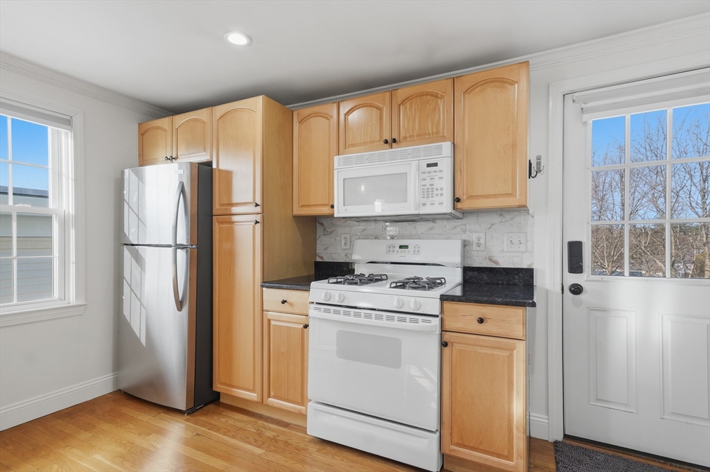 11 Columbia Road, Unit 7 Wakefield, MA 01880 - Photo 4 of 23