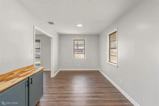 $140,000 | 612 South Cypress Street, Vivian, LA 71082