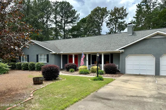 $2,300 | 6 Briarwood Place, Pinehurst, NC 28374