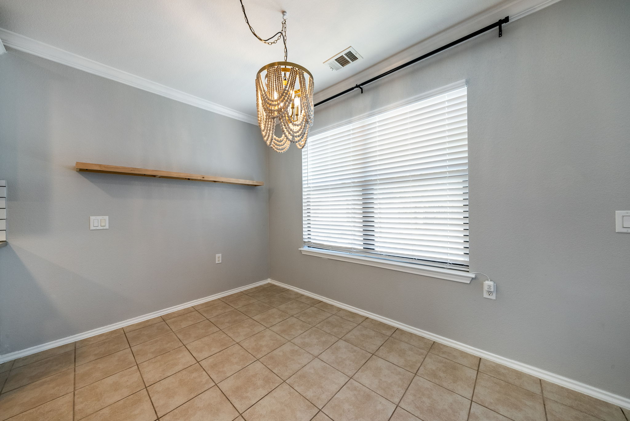 7124 Outfitter Drive Austin, TX 78744 - Photo 11 of 25 a view of empty room with window