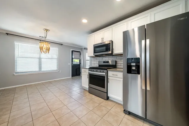 $2,200 | 7124 Outfitter Drive, Austin, TX 78744