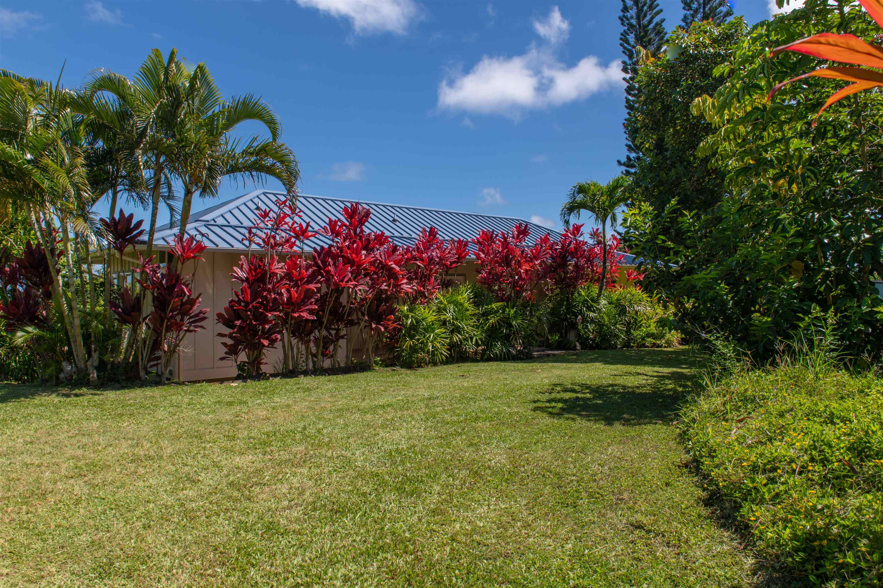 601 North Honokala Road, Unit B Haiku, HI 96708 - Photo 6 of 38