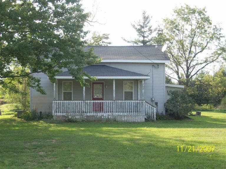 754 Clarendon Road Quincy, MI 49082 - Photo 1 of 10 Primary Photo