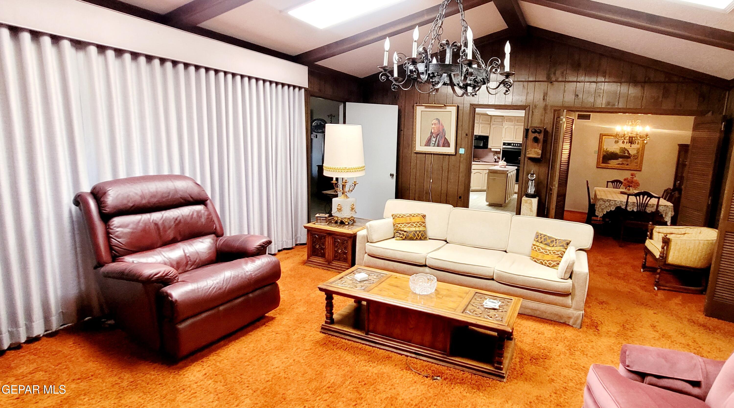 3104 Stone Edge Road El Paso, TX 79904 - Photo 23 of 46 Family Room