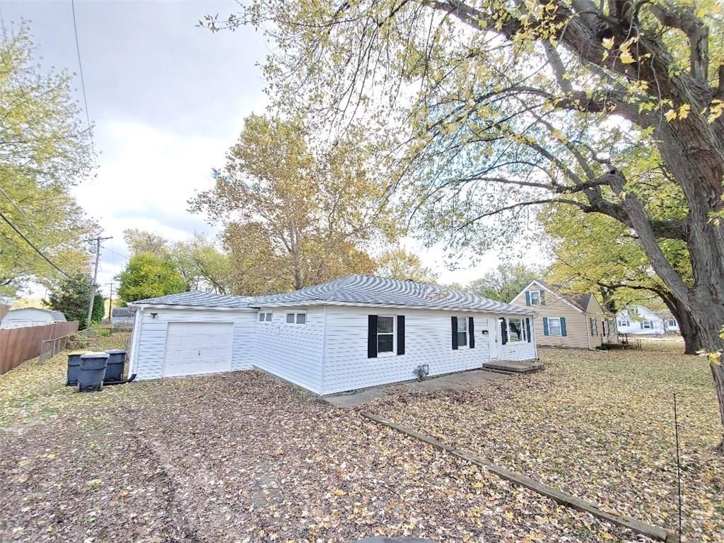 1732 Park Road Anderson, IN 46011 - Photo 2 of 15 Gallery Image 2