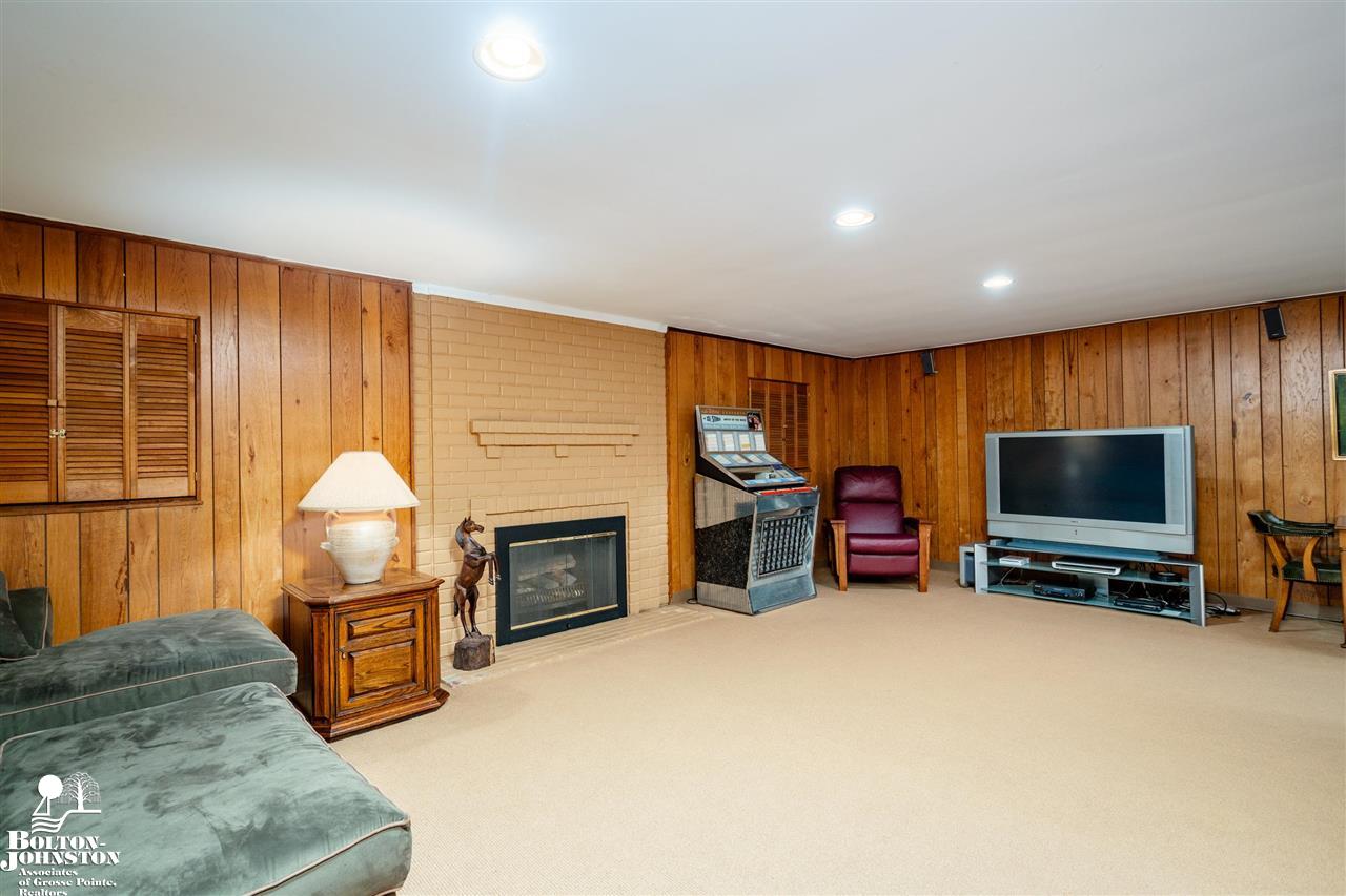 193 Merriweather Road Grosse Pointe Farms, MI 48236 - Photo 44 of 68