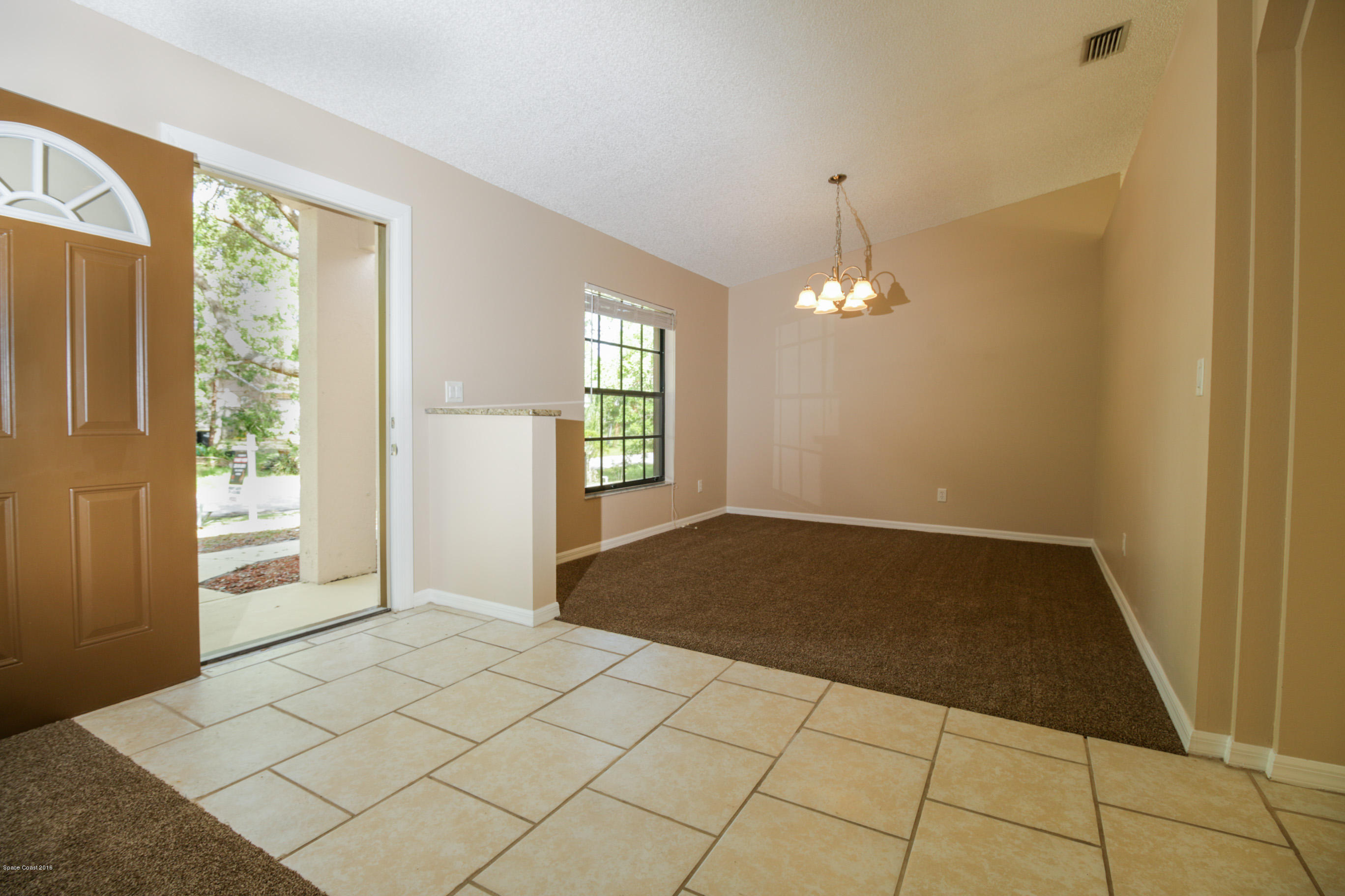 441 Wildmer Road Southwest Palm Bay, FL 32908 - Photo 6 of 67 entree b (2)