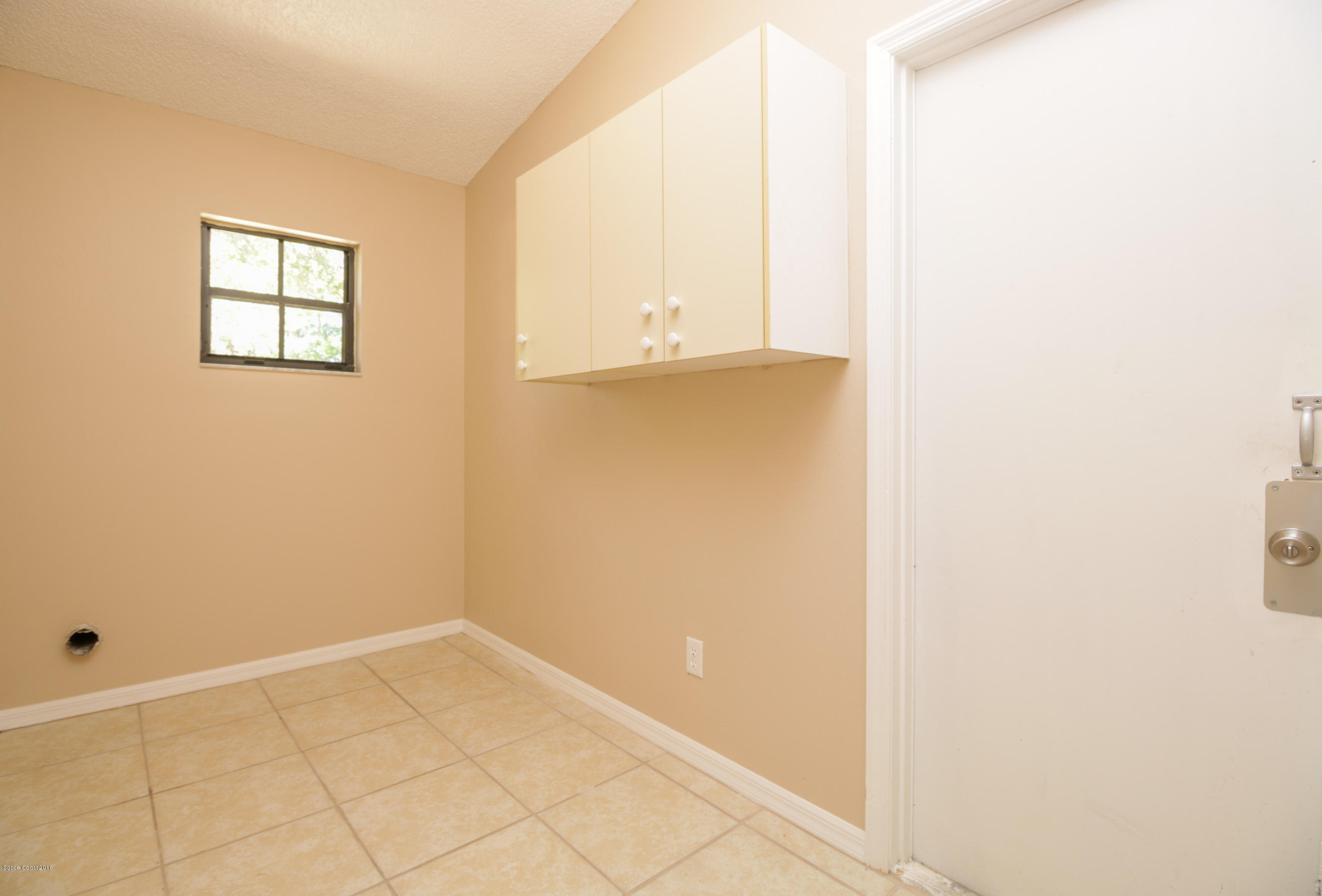 441 Wildmer Road Southwest Palm Bay, FL 32908 - Photo 54 of 67 laundry (1)