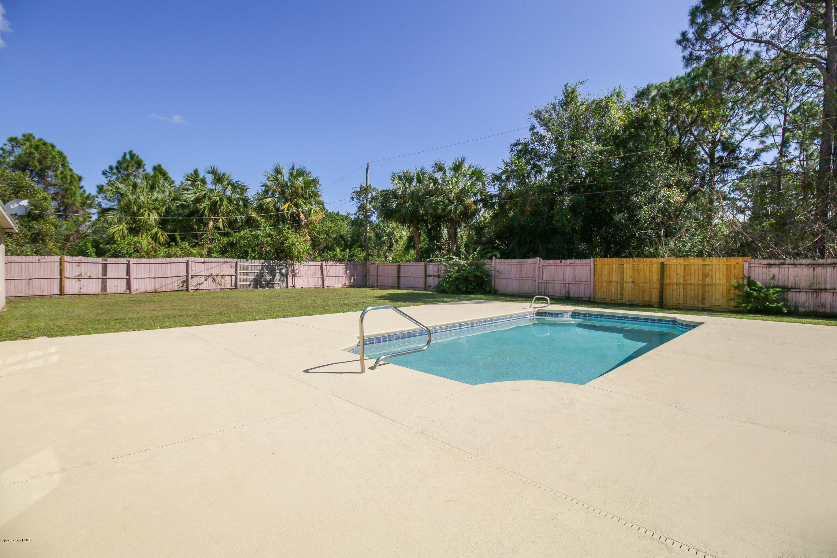 441 Wildmer Road Southwest Palm Bay, FL 32908 - Photo 61 of 67 a view of a tennis court