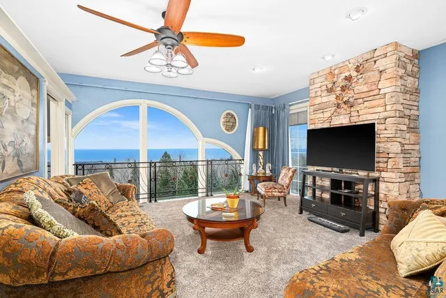 $1,100,000 | 969 Deerview Lane, Two Harbors, MN 55616