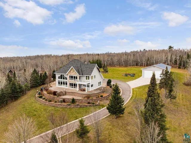 $1,100,000 | 969 Deerview Lane, Two Harbors, MN 55616