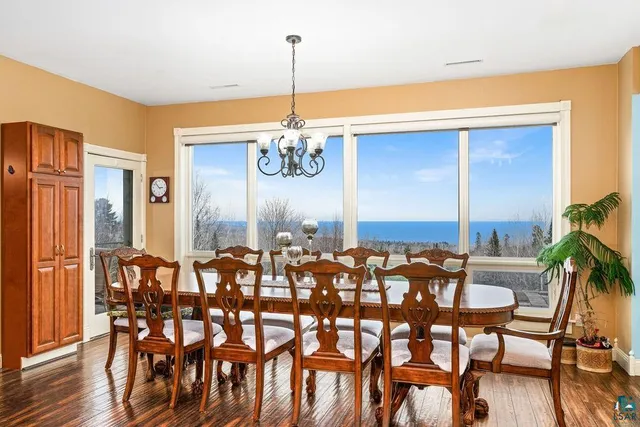 $1,100,000 | 969 Deerview Lane, Two Harbors, MN 55616